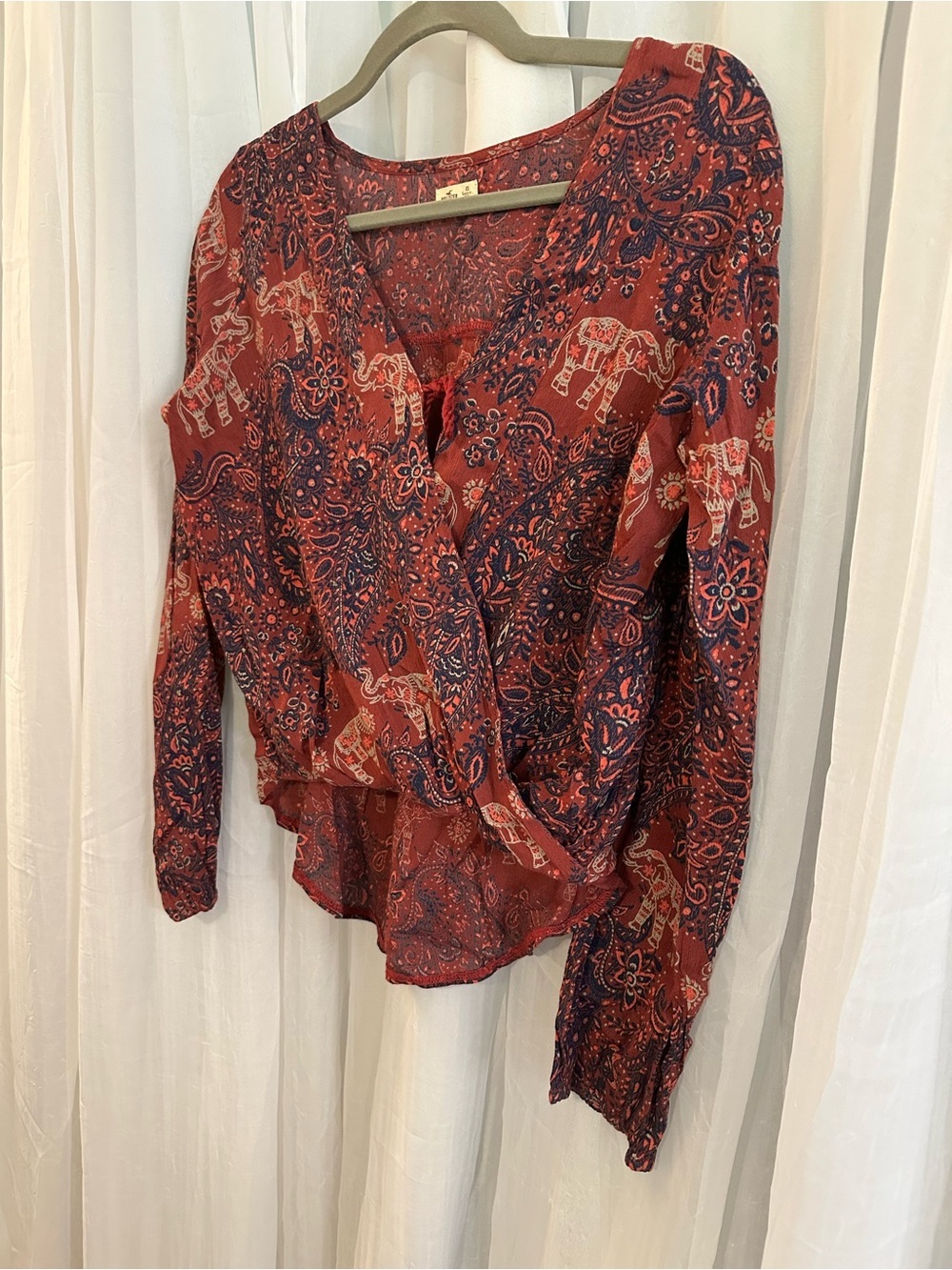 Hollister Women's Red Paisley Wrap Front Top with Longer Back